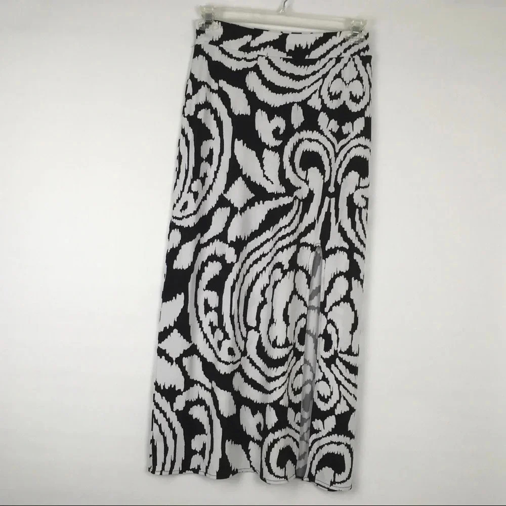 White‎ House Black Market Black And White Maxi Skirt